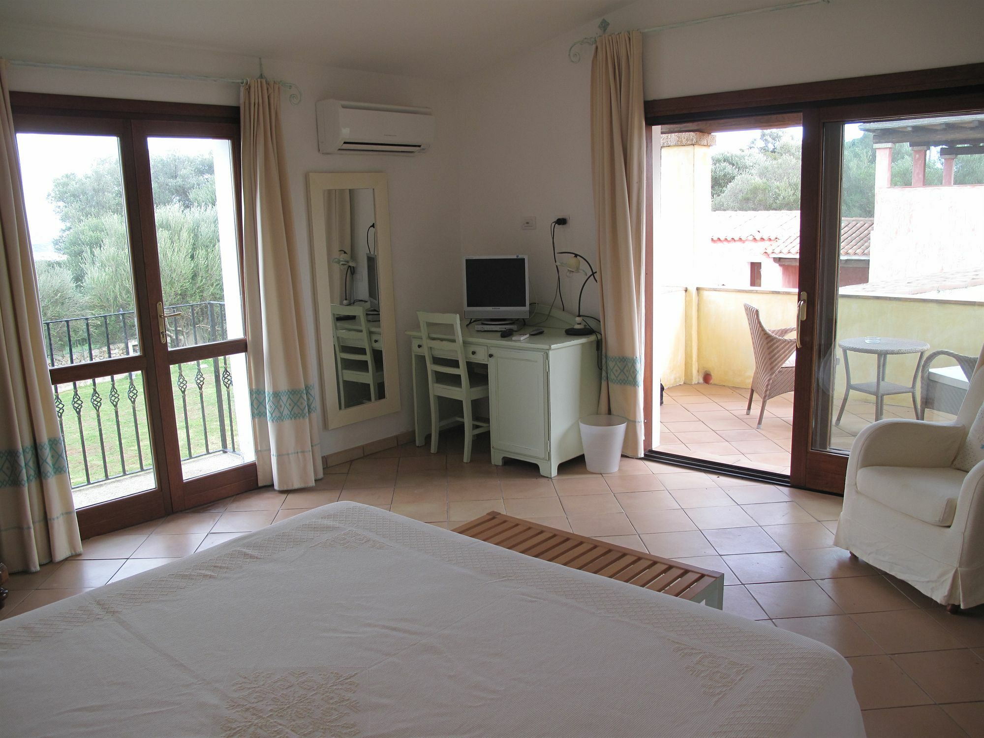 ארזח'ינה Jaddhu Agriturismo Country Resort מראה חיצוני תמונה